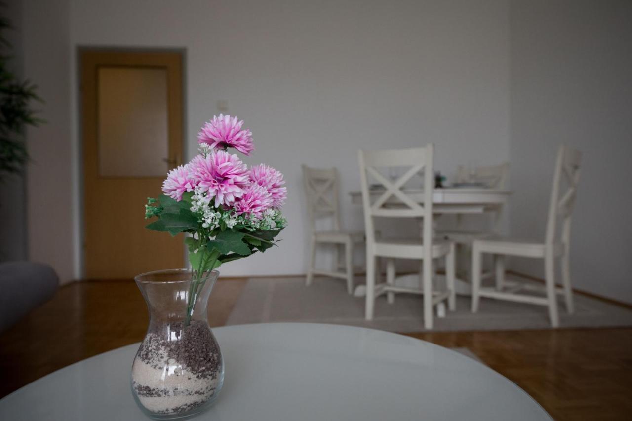 Ferienwohnung Apartman Ana Osijek Exterior foto