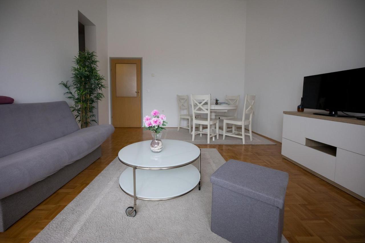 Ferienwohnung Apartman Ana Osijek Exterior foto
