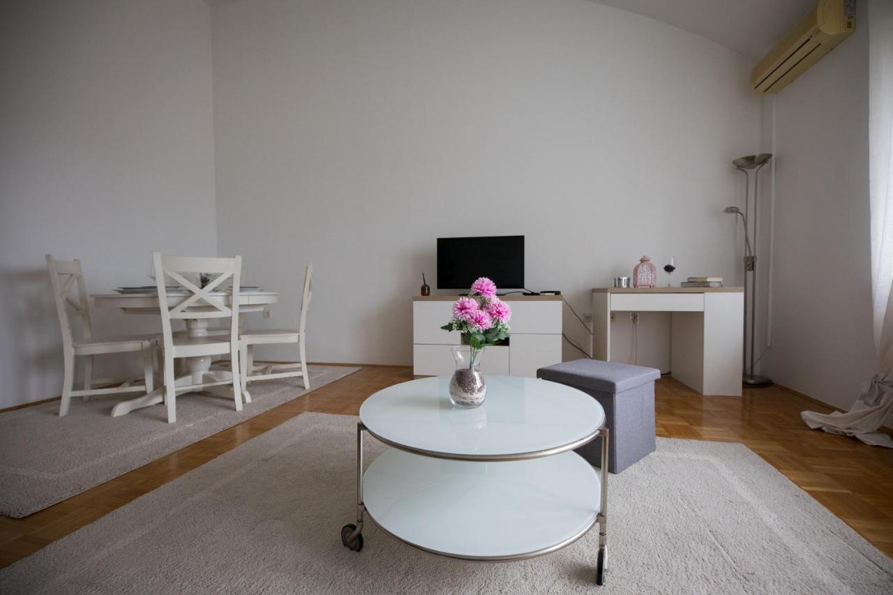 Ferienwohnung Apartman Ana Osijek Exterior foto